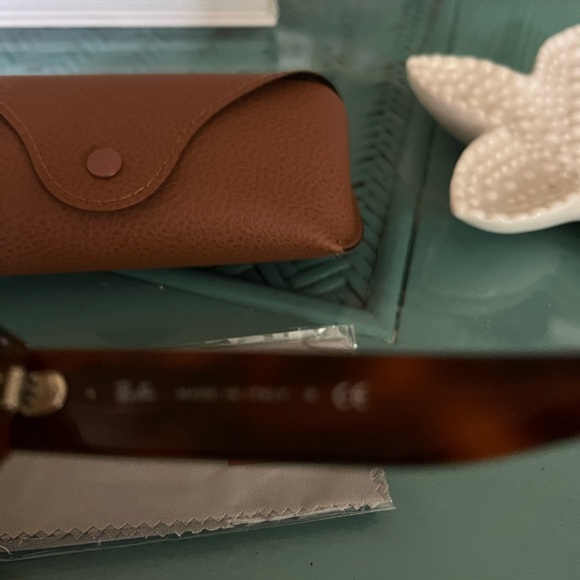 Ray-Ban State Street Sunglasses - Picture 5 of 10